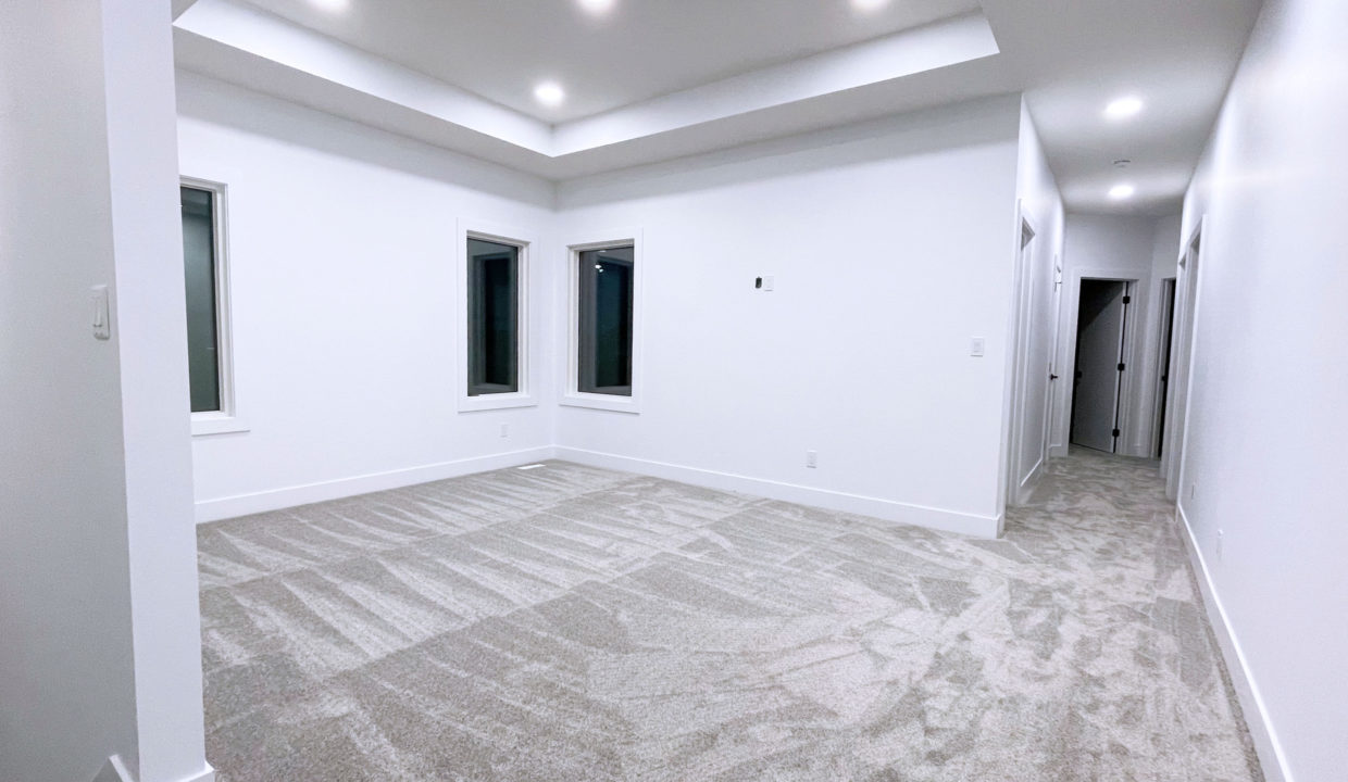 Structerra Homes custom home - Rosenthal 2700 sqft. legal basement